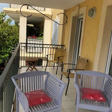 Le Carre D Azur Carqueiranne